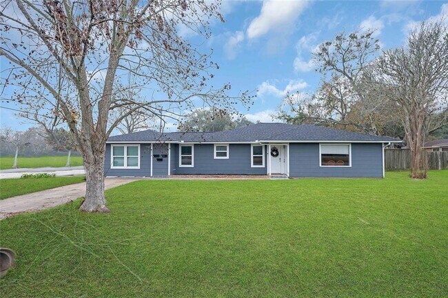 Foto del edificio - 1214 Southgate Dr