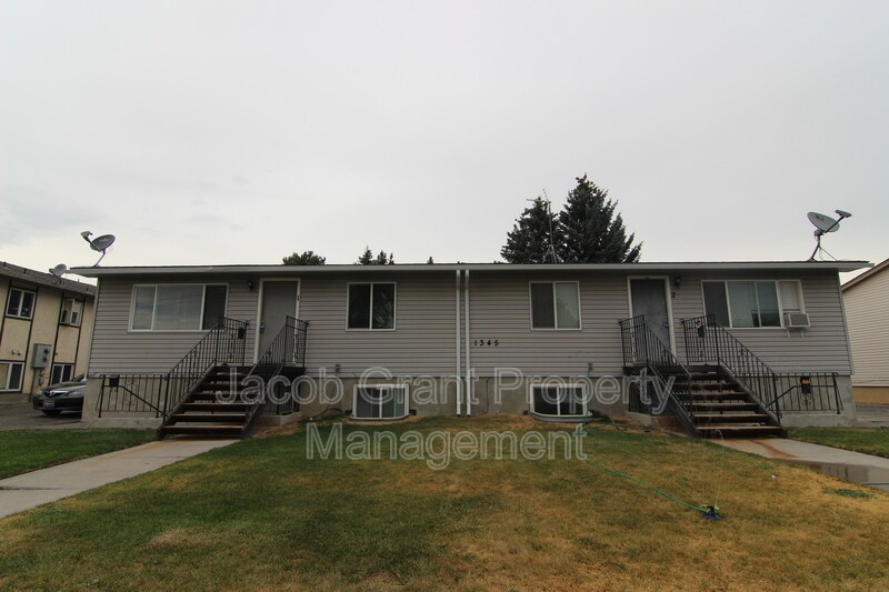 Primary Photo - 1340 Paul St