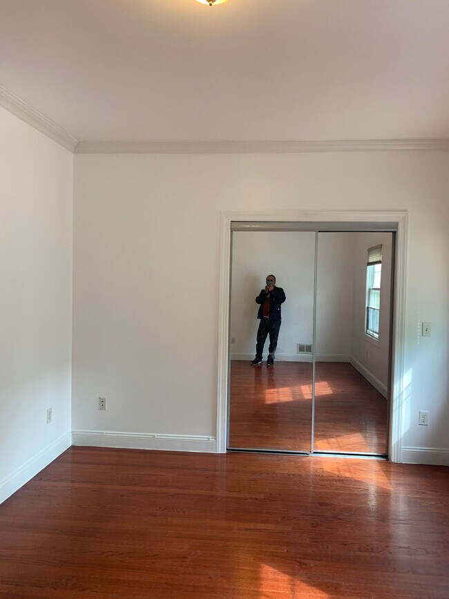 Building Photo - 75 Beacon Ave