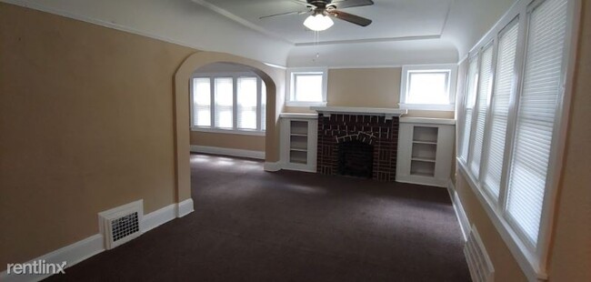 Building Photo - 3940 N 27th St