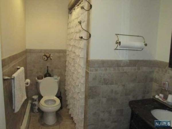 Foto del edificio - 148 Allwood Rd