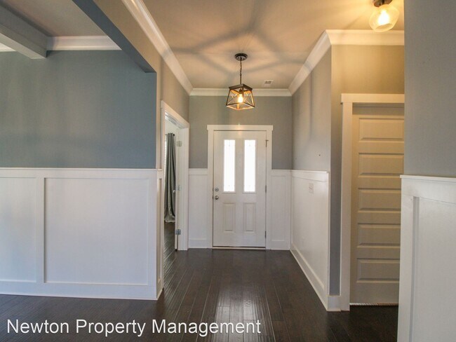 Building Photo - 4 br, 3.5 bath House - 508 Balsam Terrace ...