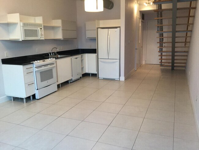 Foto del edificio - 690 SW 1st Ct