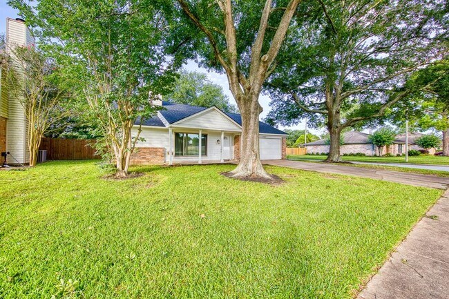 Building Photo - 17947 Glenledi Dr