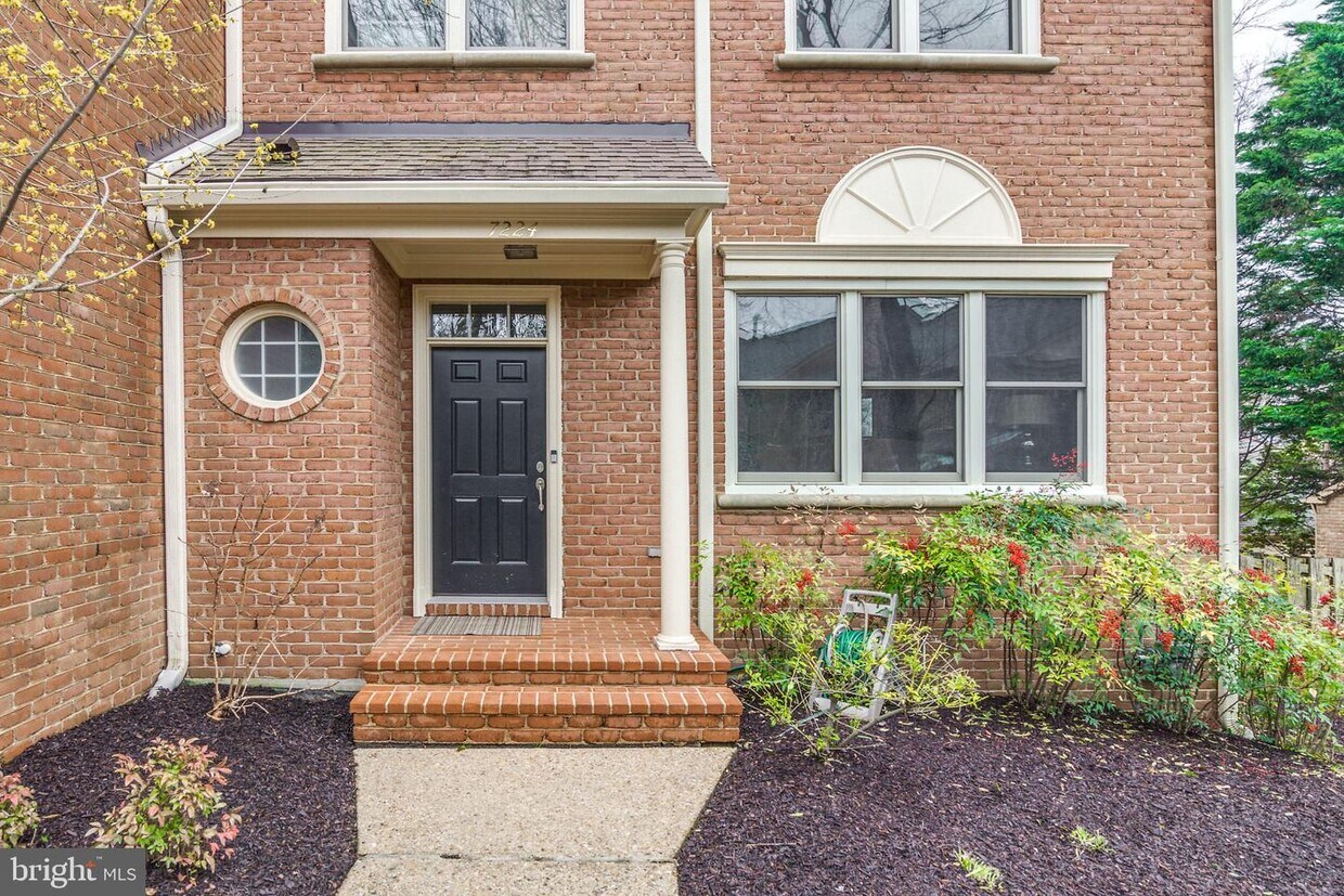 7224 Aynsley Ln, McLean, VA 22102 Townhome Rentals in McLean VA
