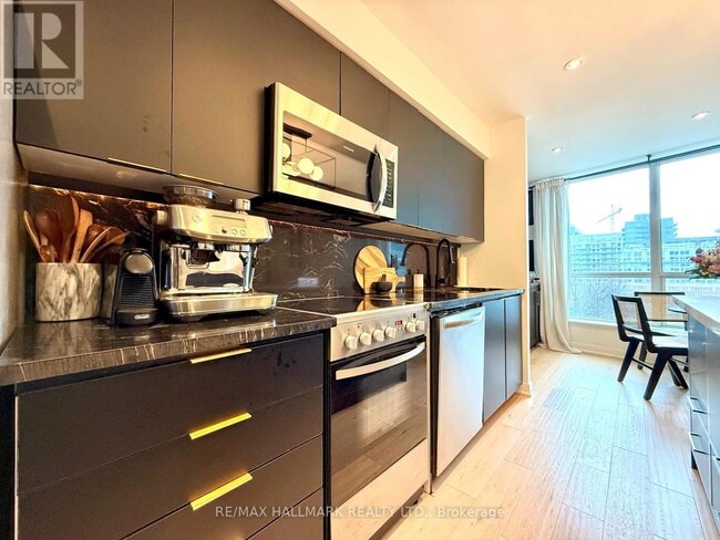 Building Photo - 50 Lynn Williams St