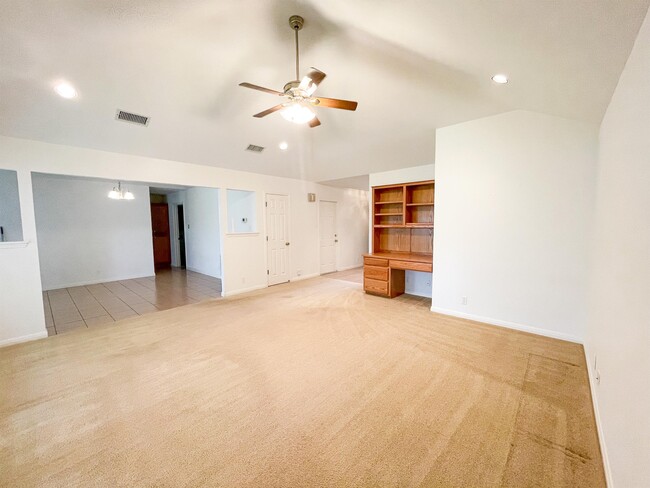 Building Photo - 1237 Cherry Hill