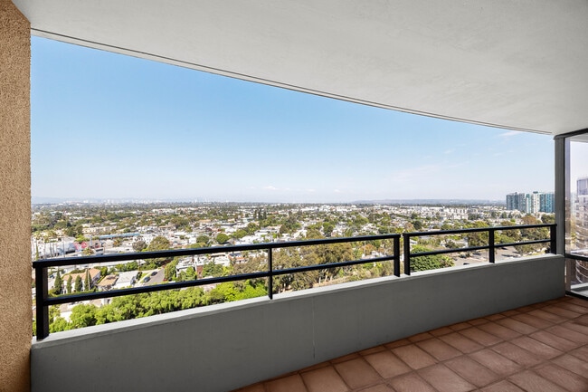 Building Photo - 4316 Marina City Dr