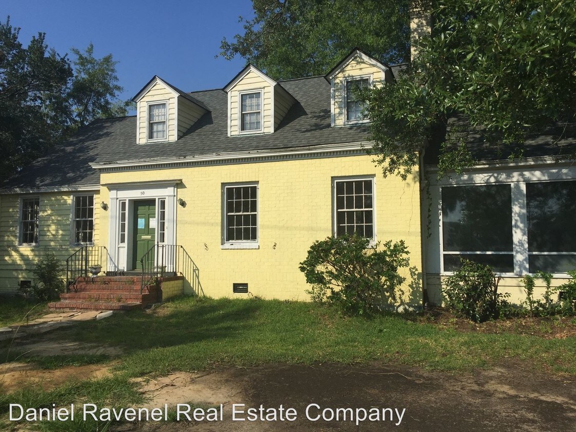 Building Photo - 4 br, 2.5 bath House - 50 Barre Street