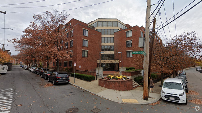 Building Photo - 85 Brainerd Rd
