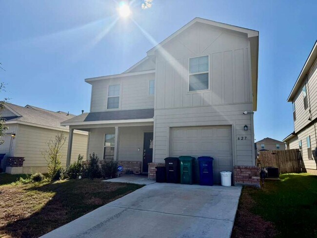 Foto del edificio - Like-New 4 Bedroom Home in Growing Community – Move-In Ready!