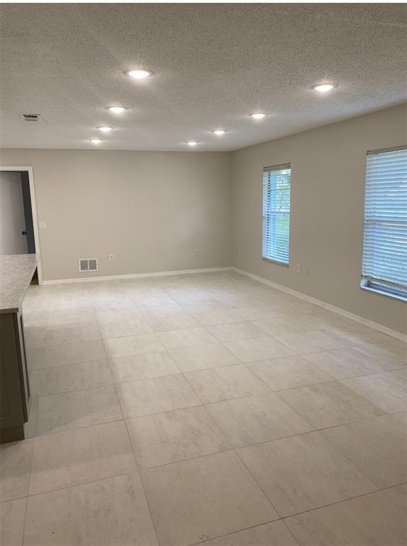 Building Photo - 6334 Ridgeberry Dr
