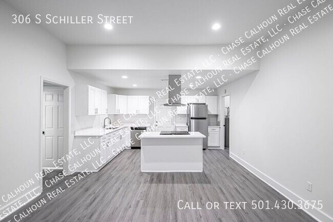Building Photo - 306 S Schiller St