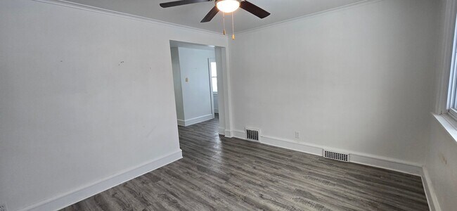 Foto del edificio - 1127 Dillingham Ave