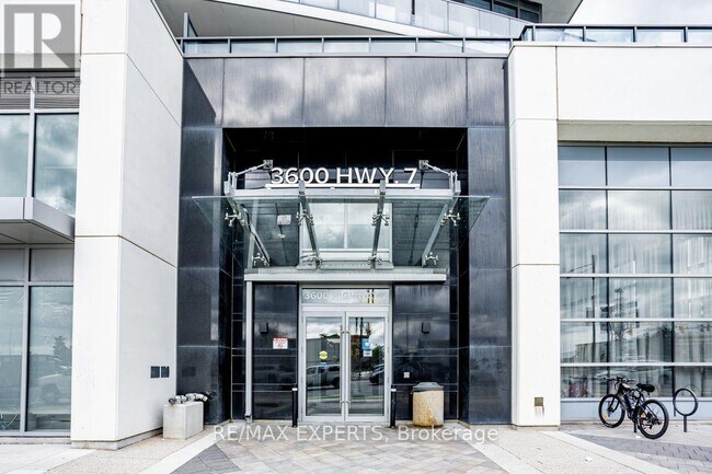 Photo du bâtiment - 3600 Hwy 7 W