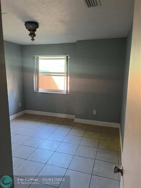 Foto del edificio - 18043 NW 40th Pl
