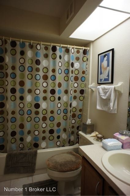 Foto del edificio - 7400 Sugar Bend Dr