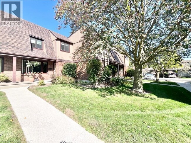 Building Photo - 279 Sandowne Dr