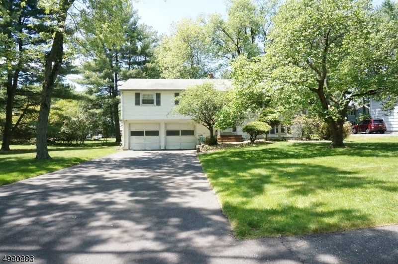 1 Tuxedo Dr, Livingston, NJ 07039 House for Rent in Livingston, NJ