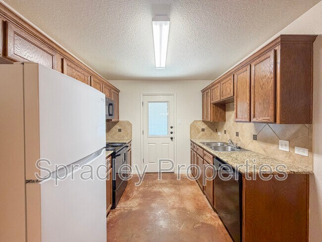 Building Photo - 5406B Developer Ct