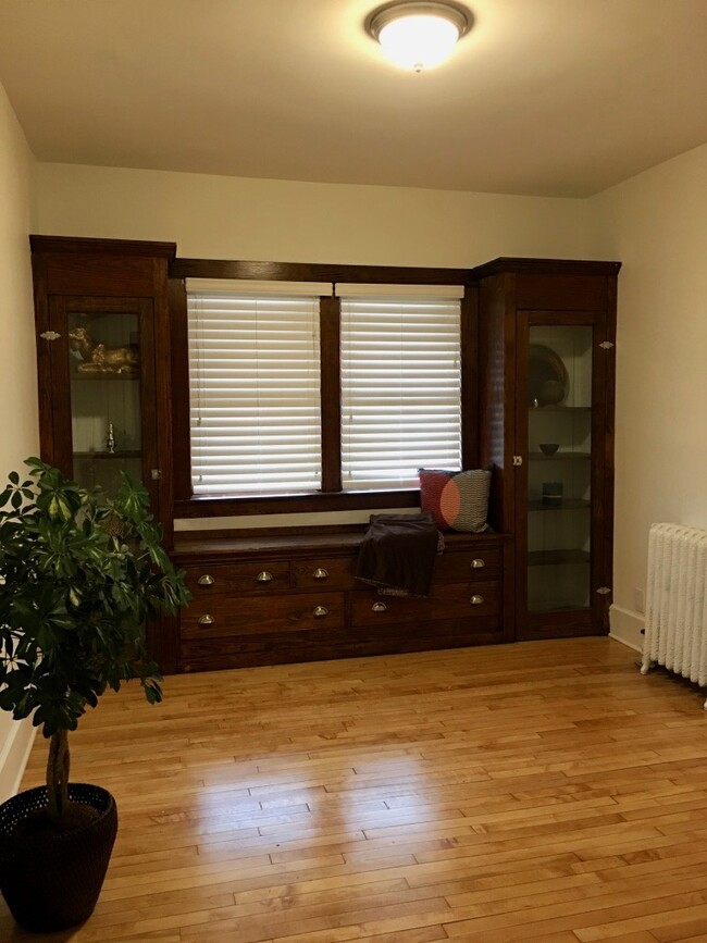 Foto del edificio - 412 Pleasant St