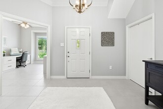 Building Photo - 502 Garrett Dr