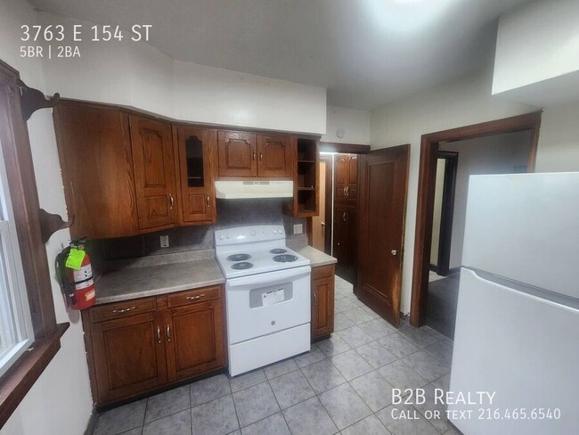 Foto del edificio - 3763 E 154th St