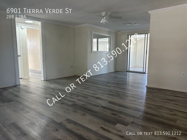 Building Photo - 6901 Tierra Verde St
