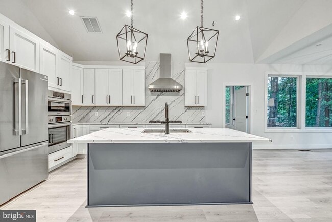Building Photo - 8179 Bodkin Ave