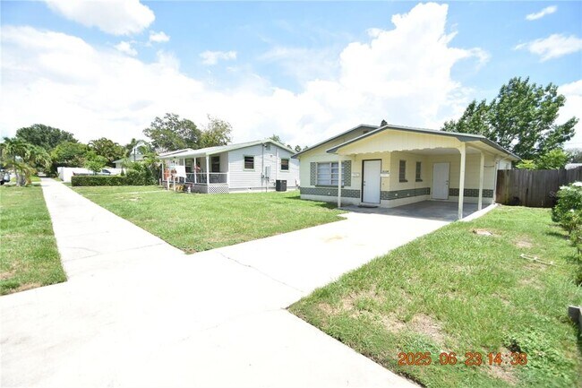 Building Photo - 5124 18th Ave N
