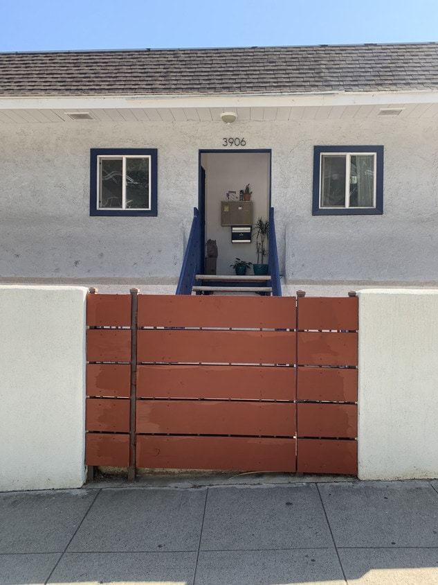 Primary Photo - 3906 Fernwood Ave