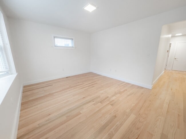 Building Photo - 54 Wendell St