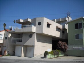 Building Photo - 4416 Highland Ave
