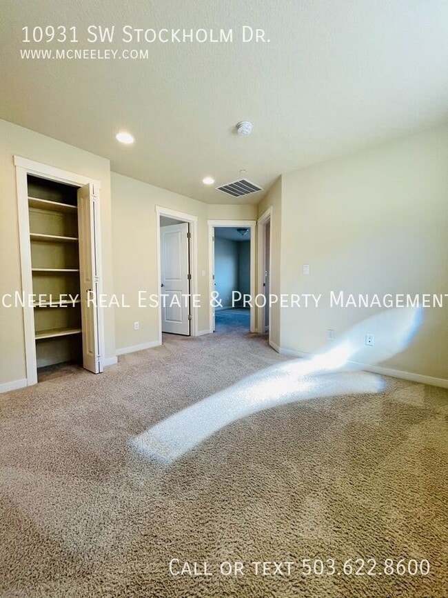 Building Photo - 10931 SW Stockholm Dr