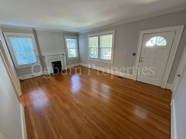 Foto del edificio - 2056 Craig St