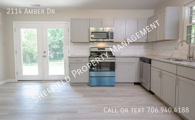Building Photo - 2114 Amber Dr