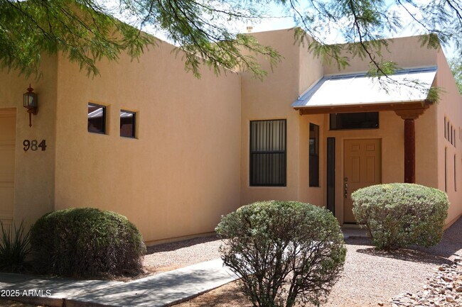 Foto del edificio - 984 Marchbanks Dr