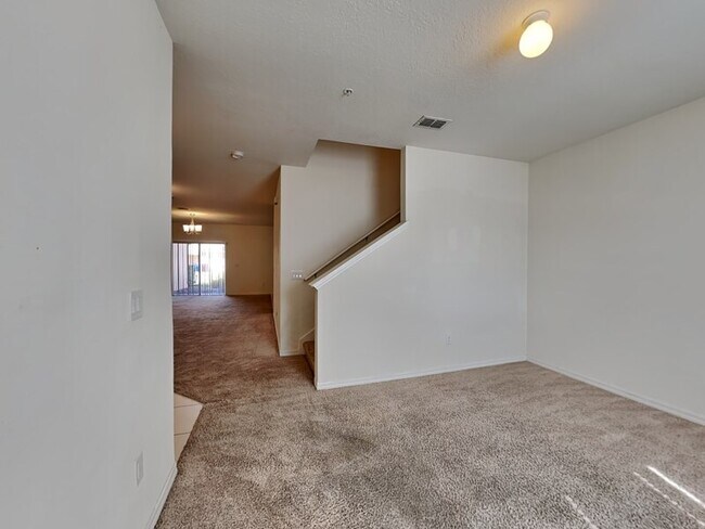 Building Photo - 1626 Hawksbill Ln