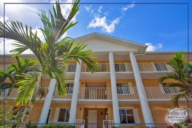 Building Photo - ***FIRST FLOOR CONDO***NAPLES SANDPIPER BA...