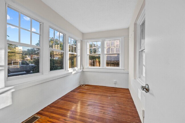 Building Photo - 507 N J St