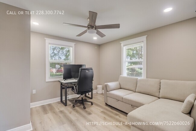 Foto del edificio - 508 Tasha Dr