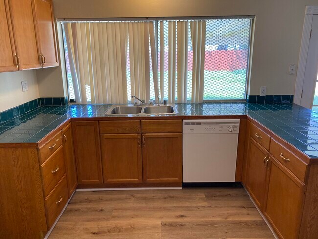 Foto del edificio - 39051 Willowvale Rd