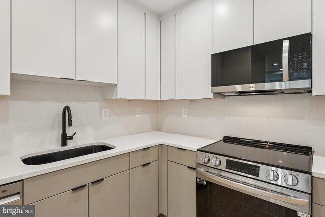 Foto del edificio - 2134 Wisconsin Ave NW