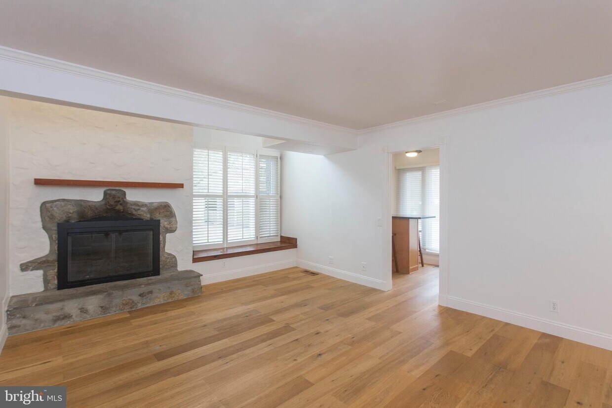 199 E Chelsea Cir, Newtown Square, PA 19073 Townhome Rentals in