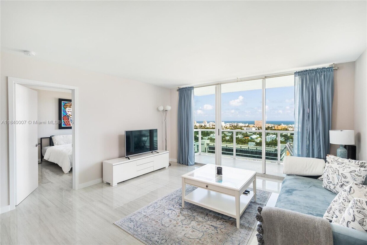 Foto principal - 650 West Ave