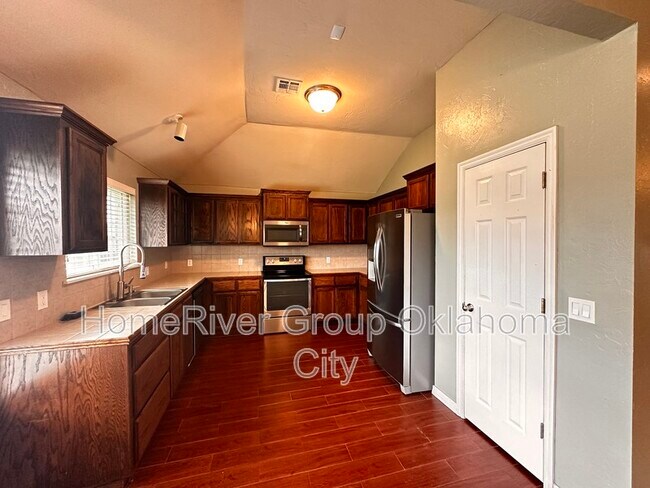 Building Photo - 11629 SW 11th St