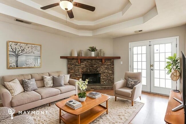 Building Photo - 135 Branchwood Dr