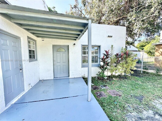 Foto del edificio - 1278 NW 44th St