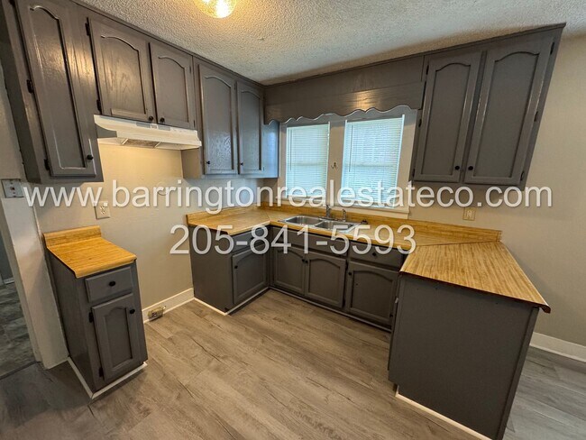 Foto del edificio - 1701 Hatchet Ave