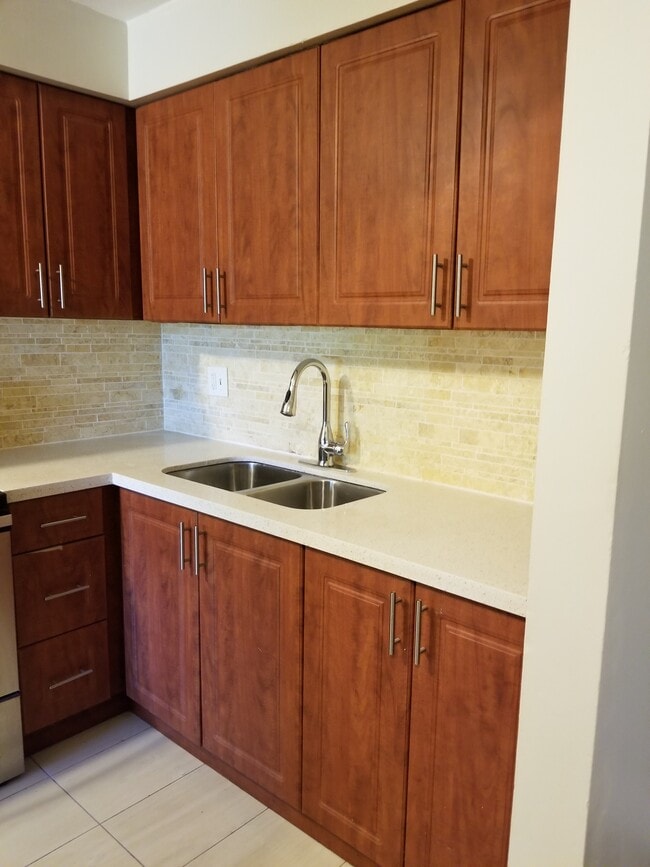 Building Photo - 477 Dean Avenue